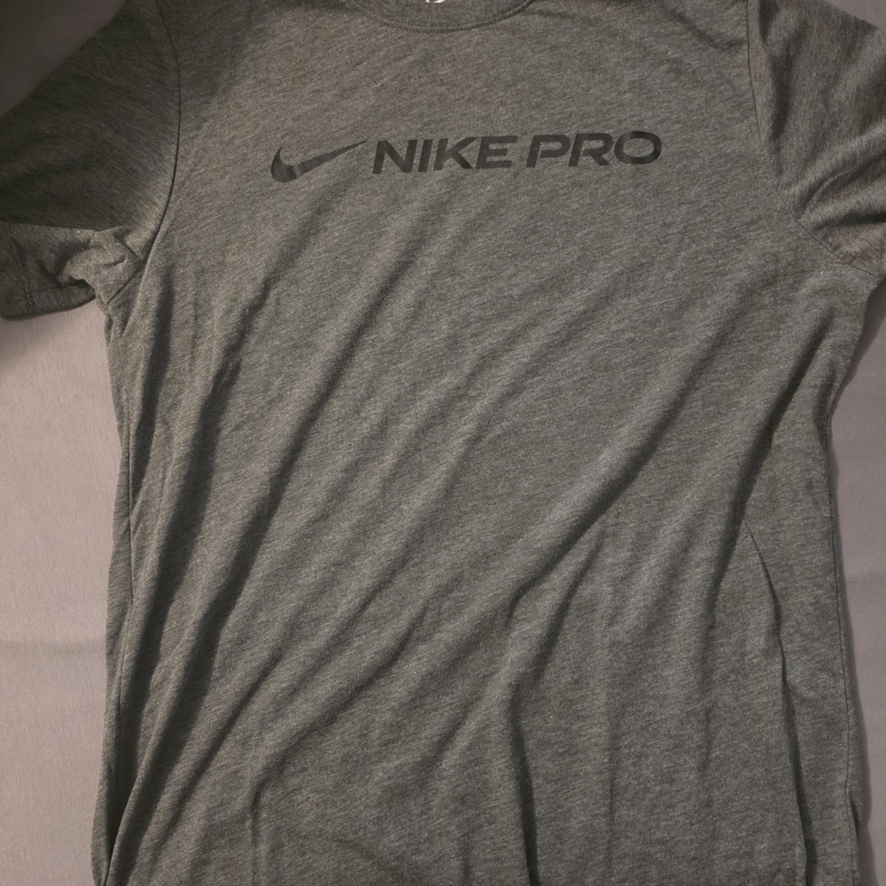 Nike Pro Men's Dark Gray Tee